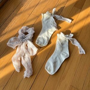 White and blue floral bow scrunchie with socks